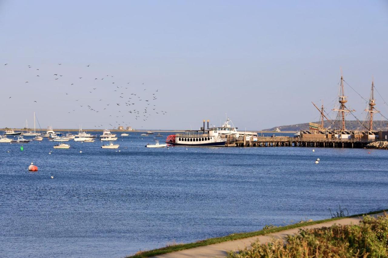 Harbourtown Suites On Plymouth Harbor エクステリア 写真