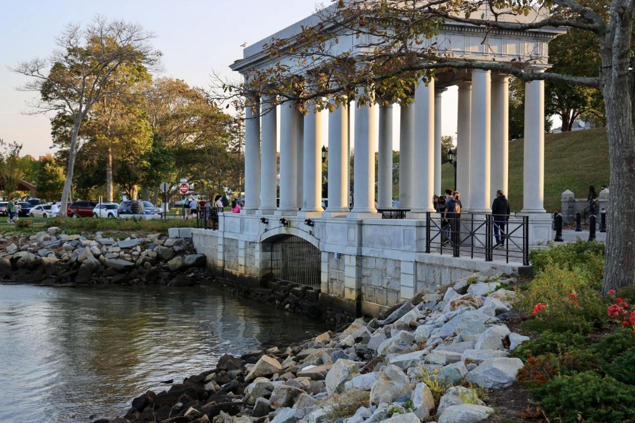 Harbourtown Suites On Plymouth Harbor エクステリア 写真