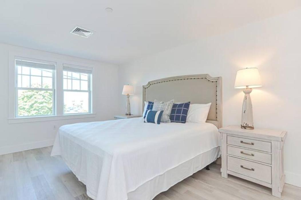 Harbourtown Suites On Plymouth Harbor エクステリア 写真