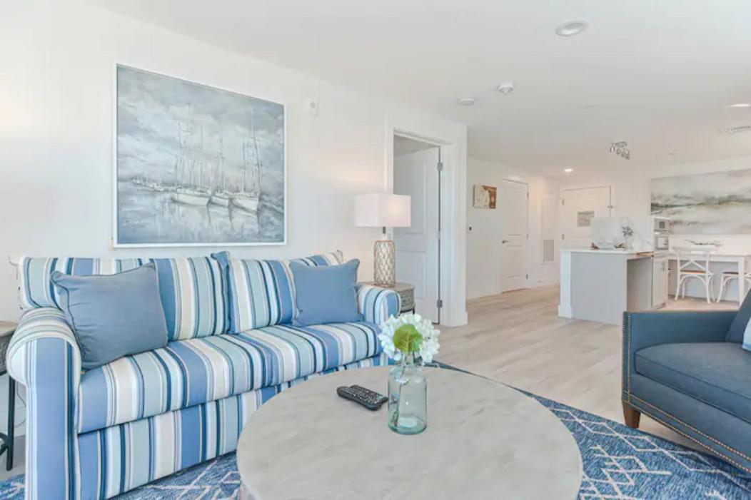Harbourtown Suites On Plymouth Harbor エクステリア 写真